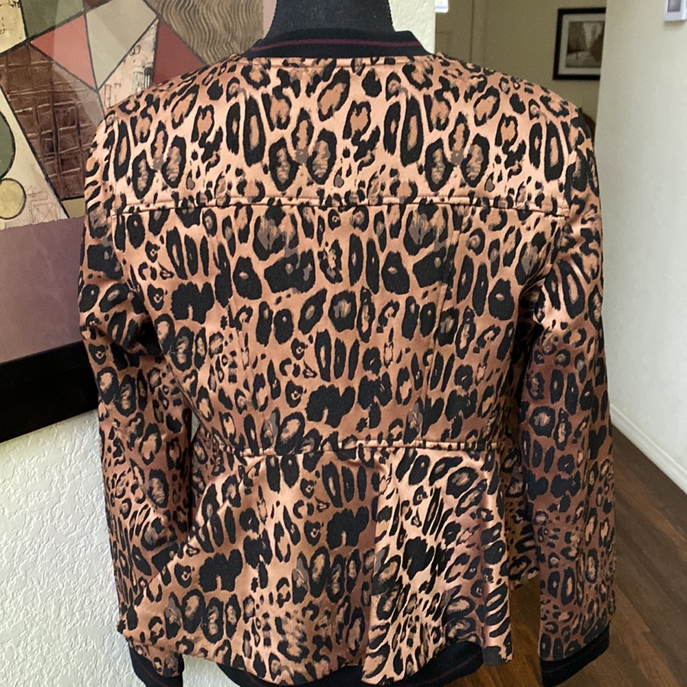 TROUVÉ Jacket - Picture 9 of 16
